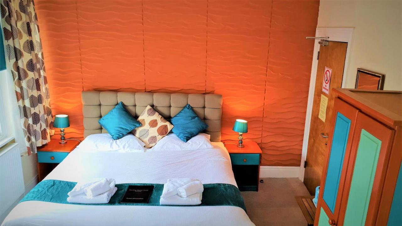 Yardley Manor Hotel توركواي المظهر الخارجي الصورة